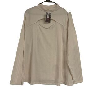 Plus Size Peep Hole Sweater